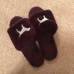 victoria's secret pink slippers